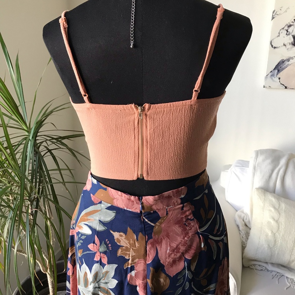 🌼Pretty Summer Party Outfit 🌼 - Picture 5 of 8
